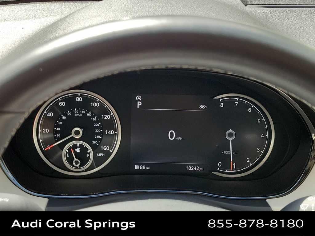 Thumbnail: 2022 Genesis GV70 - 26