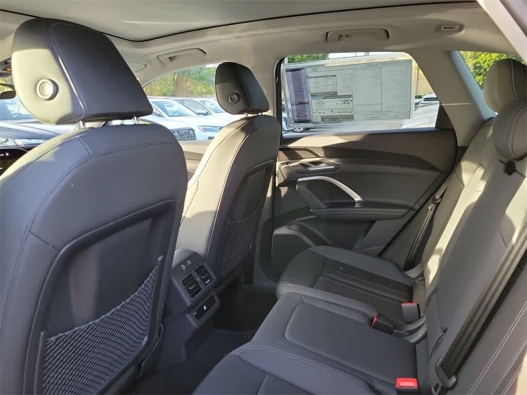 Thumbnail: 2025 Audi Q5 - 20