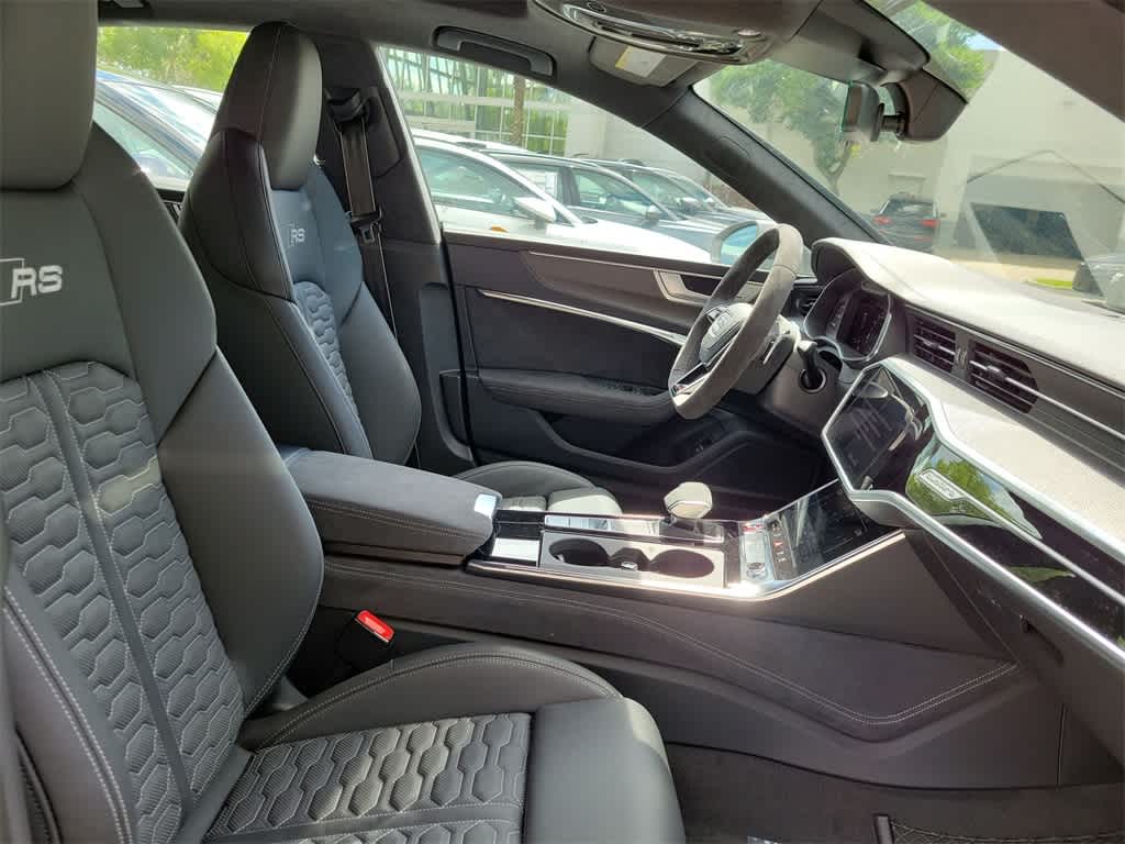 Thumbnail: 2025 Audi RS 7 - 14