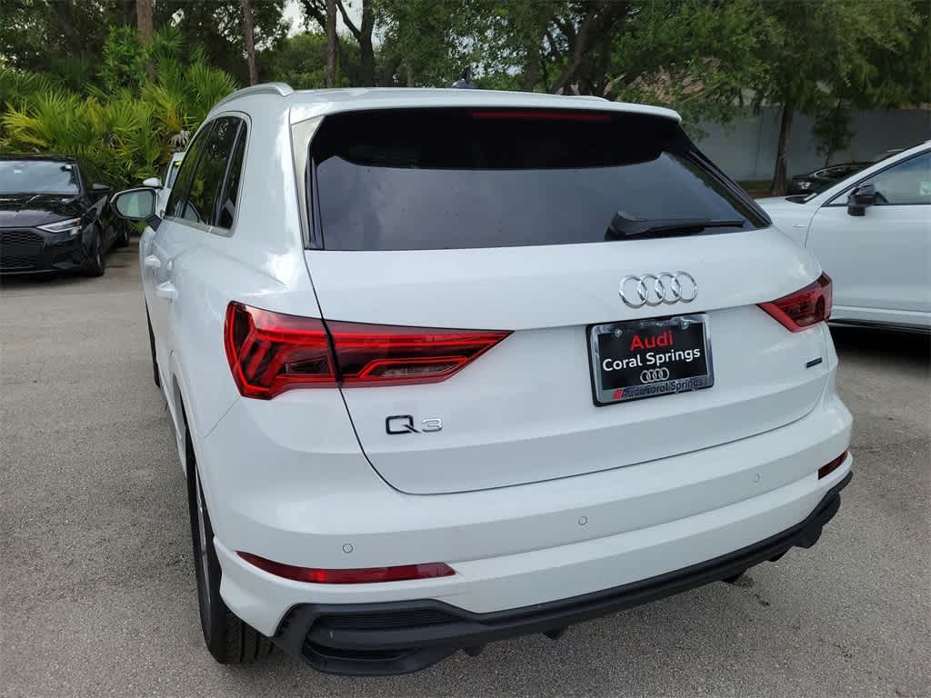 Thumbnail: 2025 Audi Q3 - 3