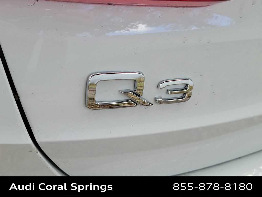 Thumbnail: 2025 Audi Q3 - 18