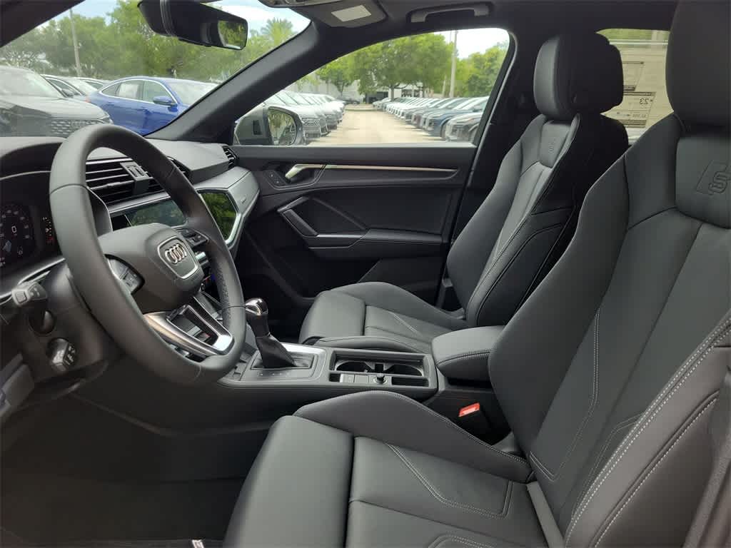 Thumbnail: 2025 Audi Q3 - 19