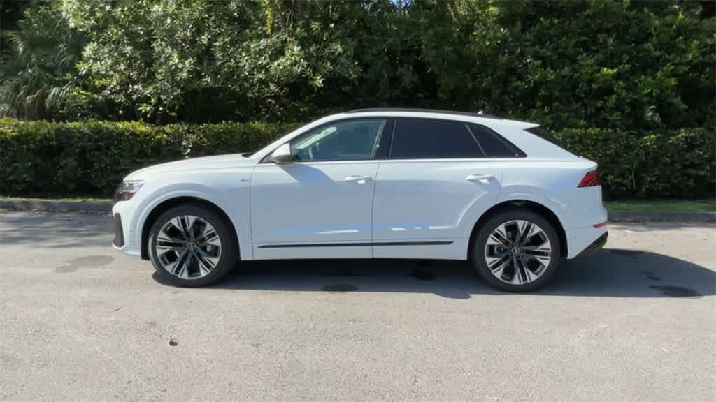 Thumbnail: 2025 Audi Q8 - 5