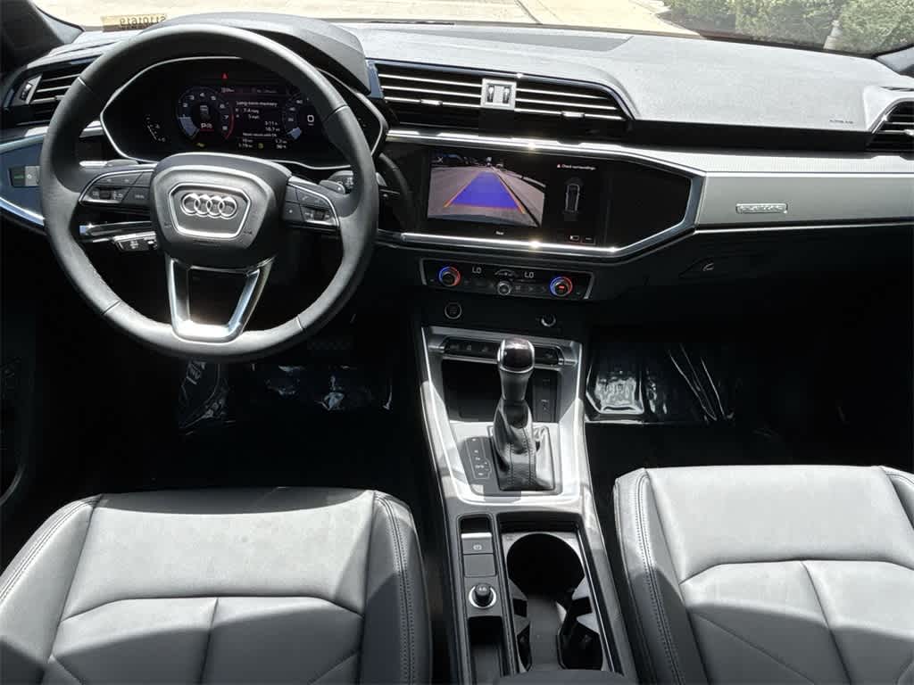 Thumbnail: 2025 Audi Q3 - 24