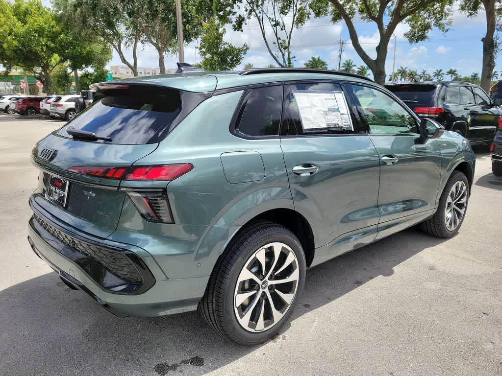 Thumbnail: 2026 Audi Q3 - 8