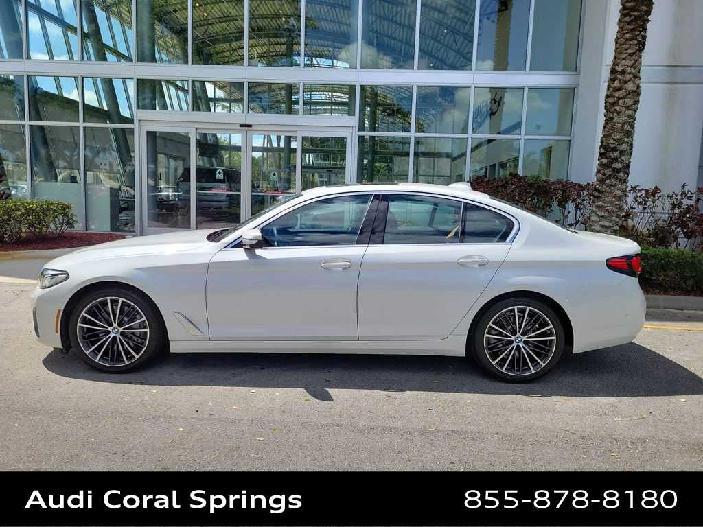Thumbnail: 2021 BMW 5 Series - 5