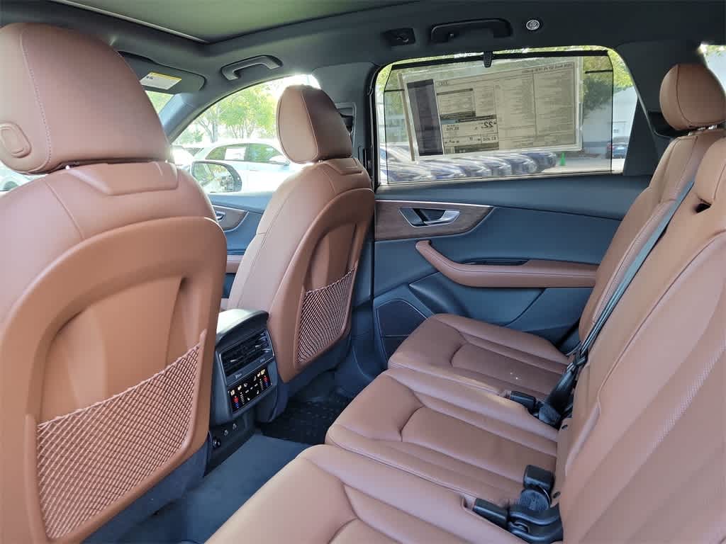 Thumbnail: 2026 Audi Q7 - 20