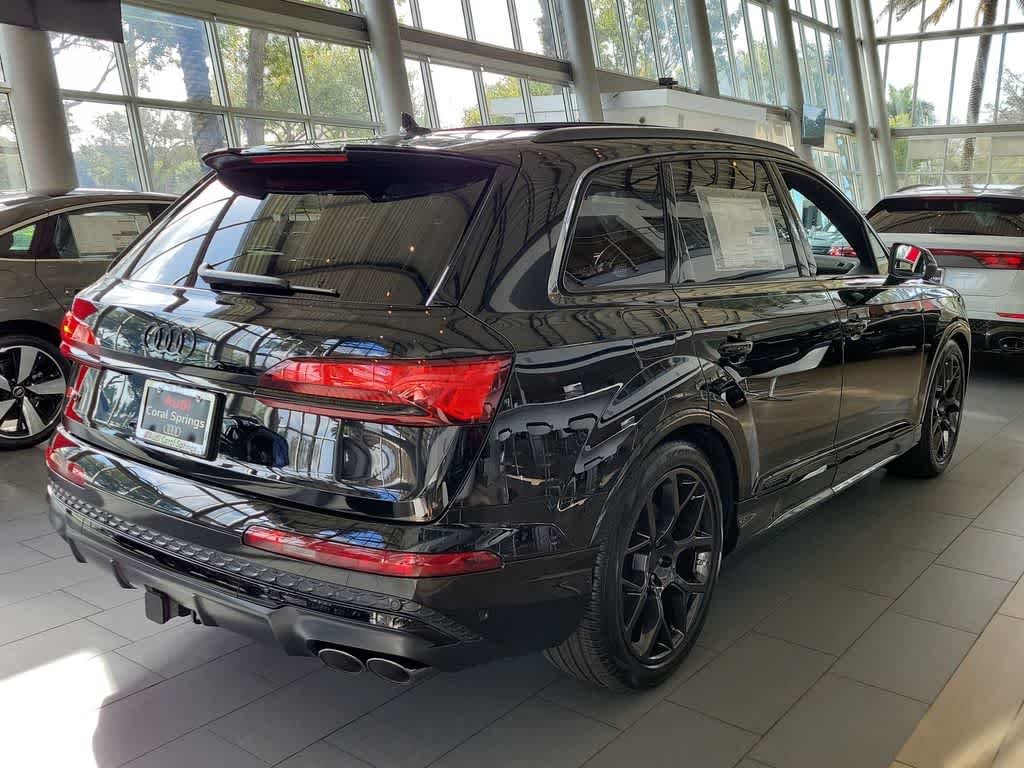 Thumbnail: 2026 Audi SQ7 - 4