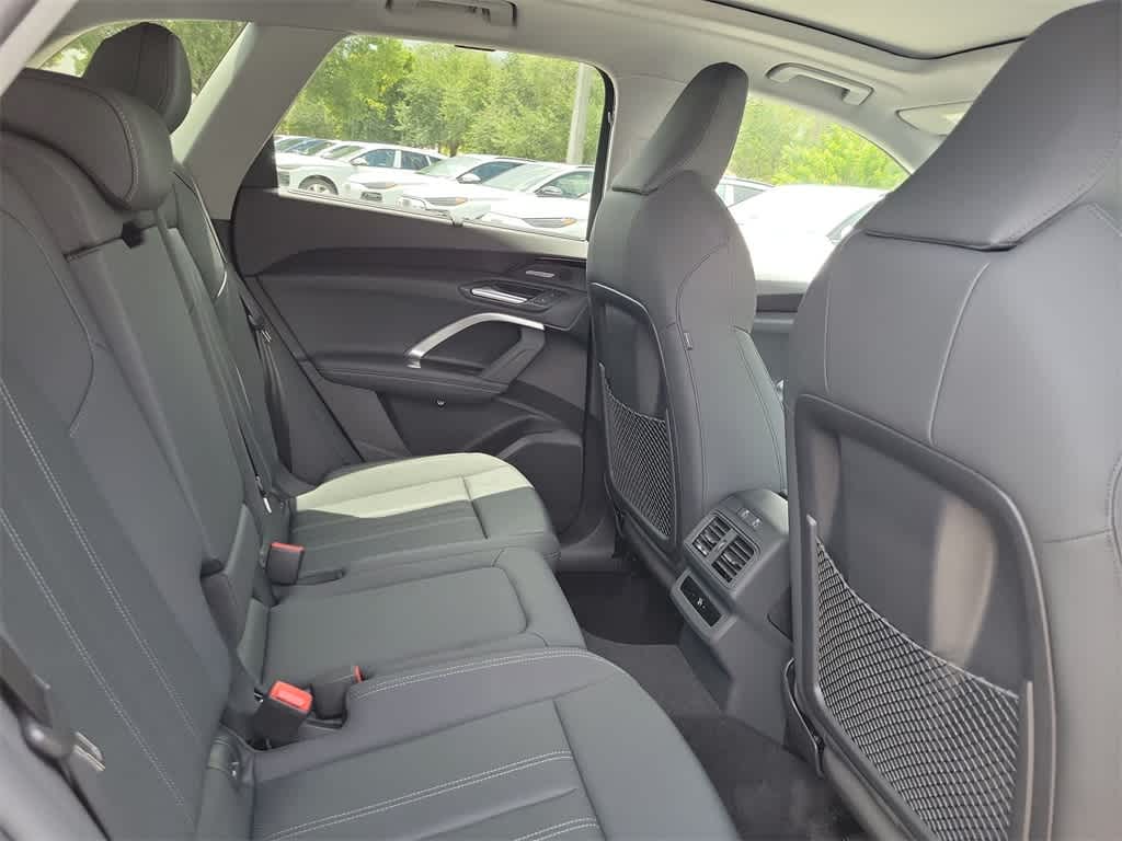 Thumbnail: 2025 Audi Q5 - 13