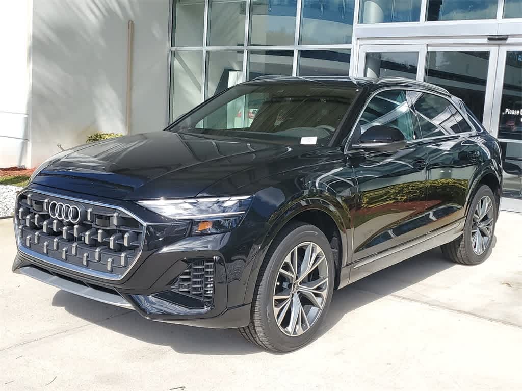 Thumbnail: 2025 Audi Q8 - 4
