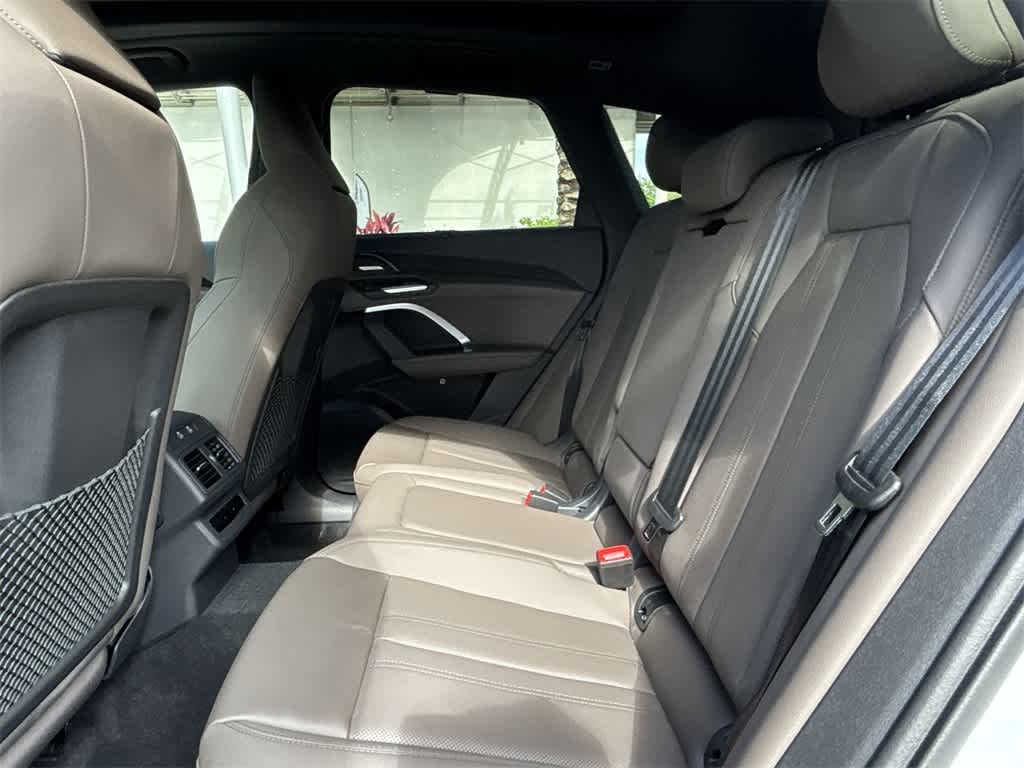 Thumbnail: 2025 Audi Q5 - 27