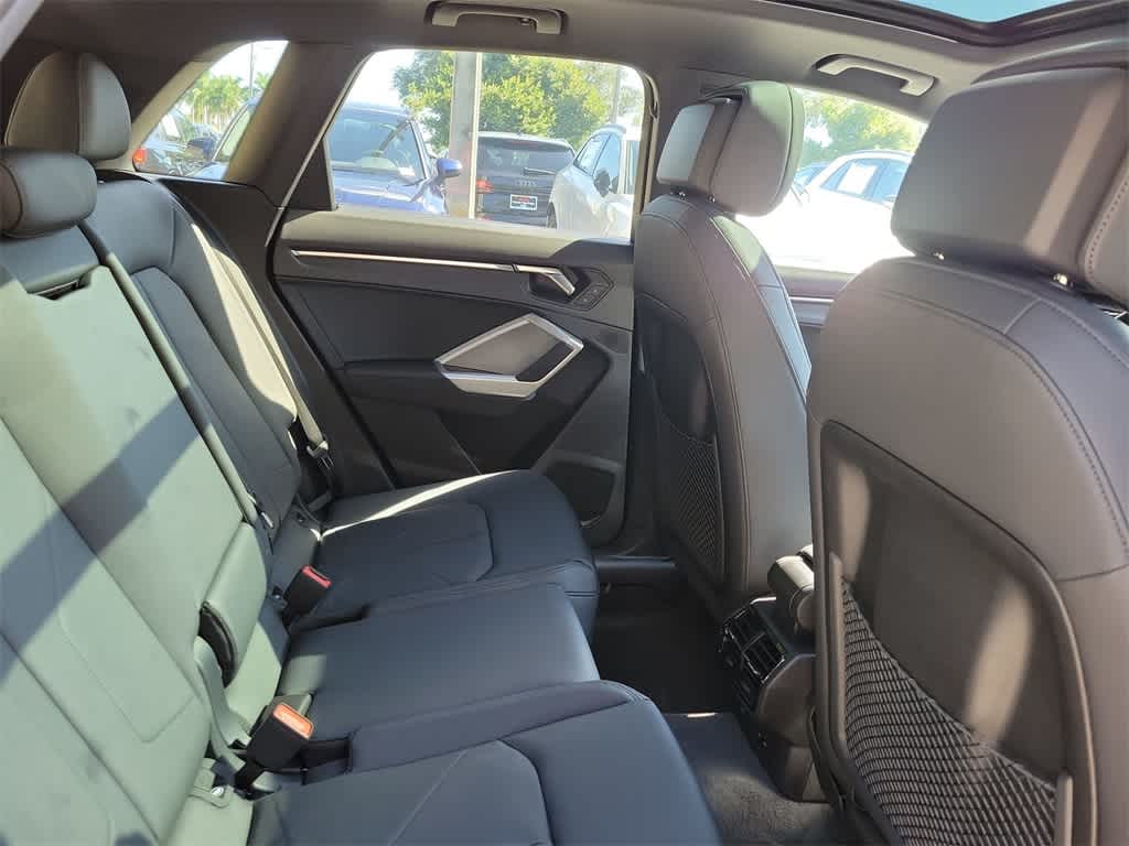 Thumbnail: 2025 Audi Q3 - 21