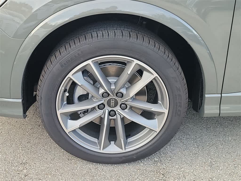 Thumbnail: 2025 Audi Q3 - 8