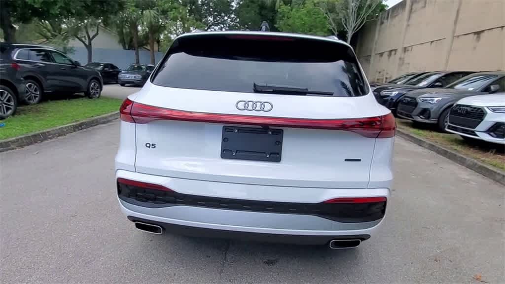 Thumbnail: 2025 Audi Q5 - 7