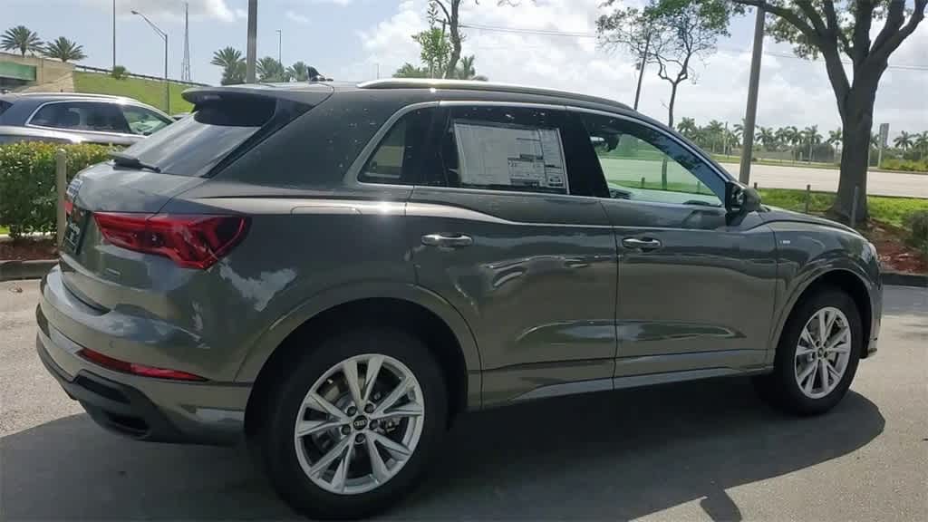 Thumbnail: 2025 Audi Q3 - 8