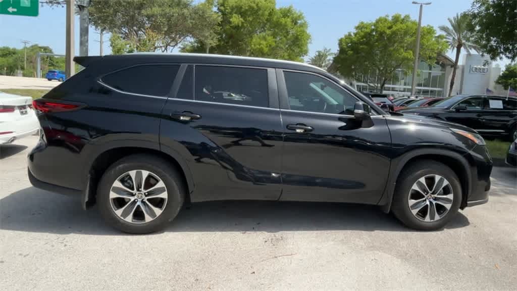 2024 Toyota Highlander XLE 9
