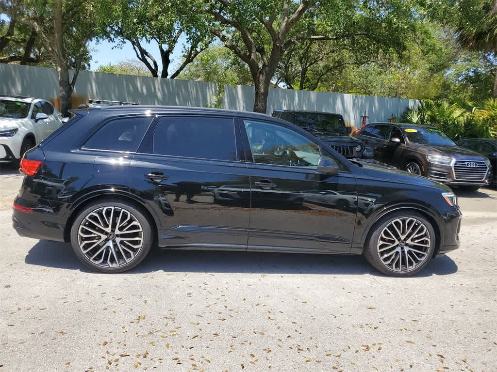 Thumbnail: 2025 Audi SQ7 - 9