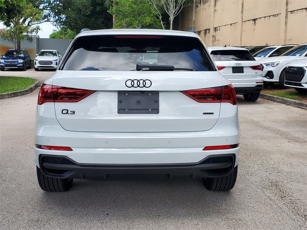 Thumbnail: 2025 Audi Q3 - 13
