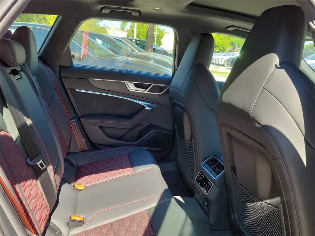 Thumbnail: 2026 Audi RS 6 - 21