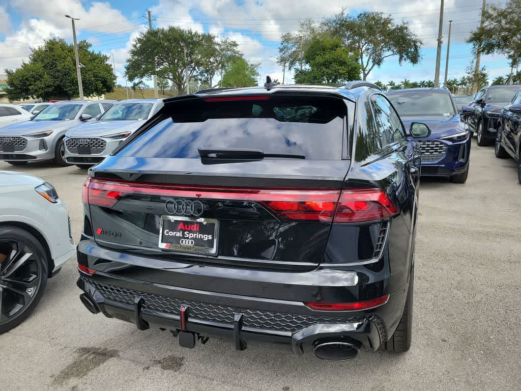 Thumbnail: 2026 Audi RS Q8 - 12