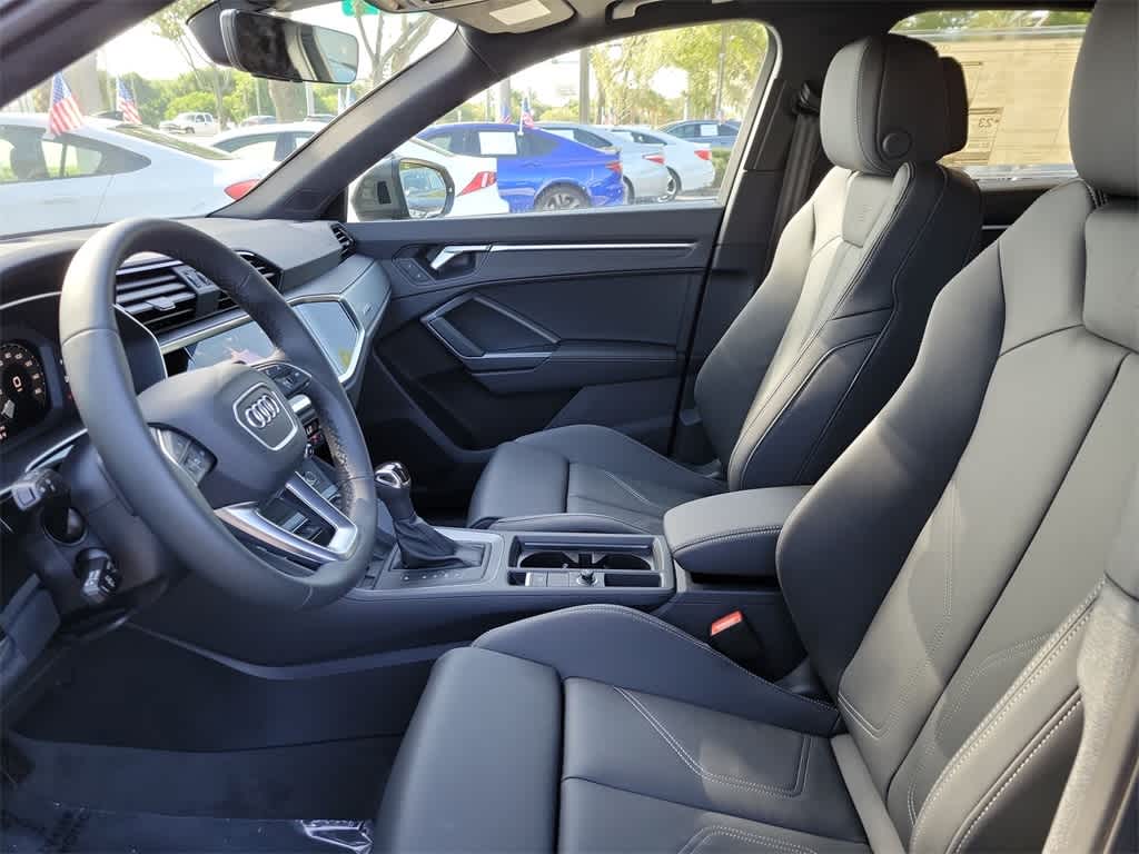 Thumbnail: 2025 Audi Q3 - 11