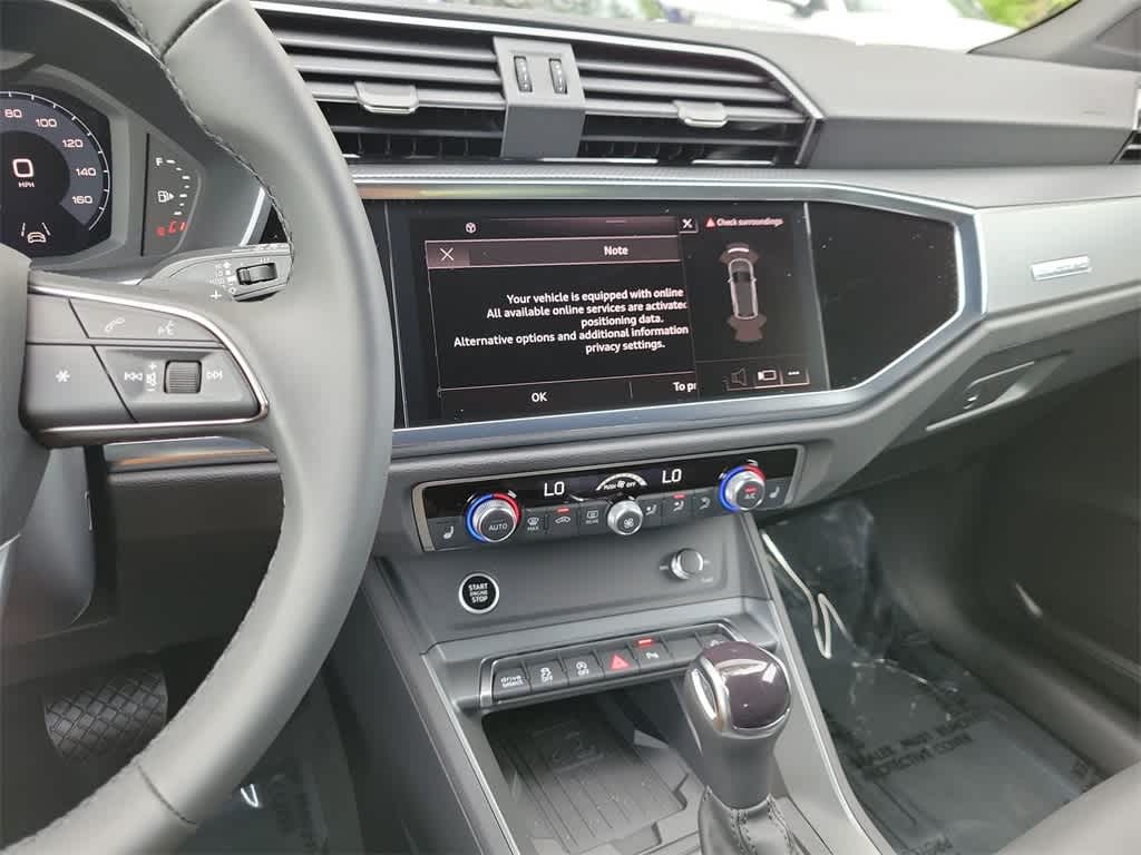 Thumbnail: 2025 Audi Q3 - 16