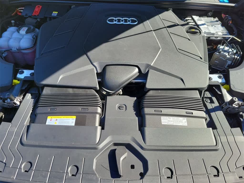 Thumbnail: 2026 Audi Q8 - 9