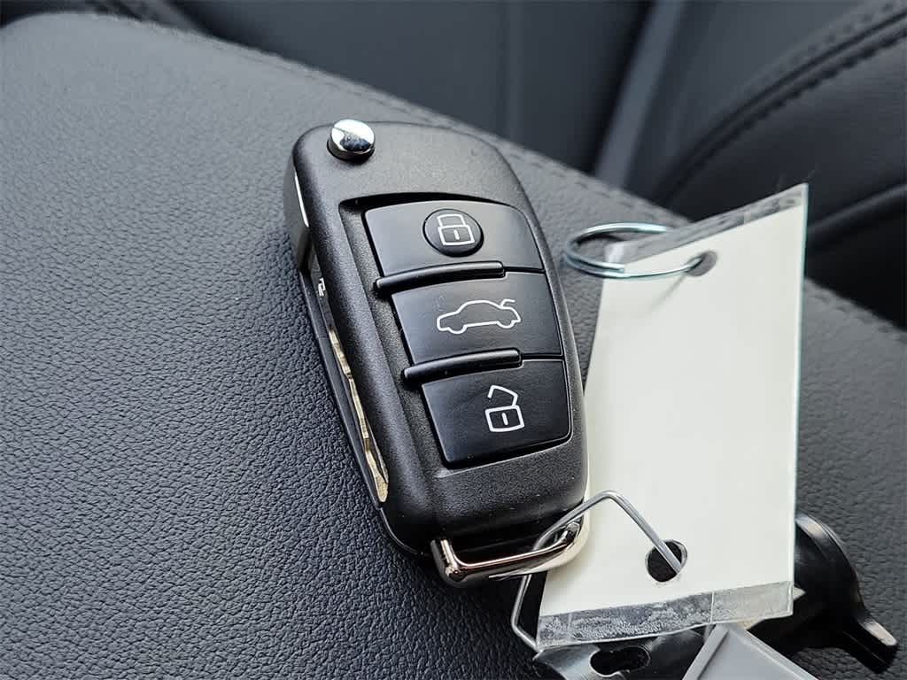 Thumbnail: 2025 Audi Q3 - 28