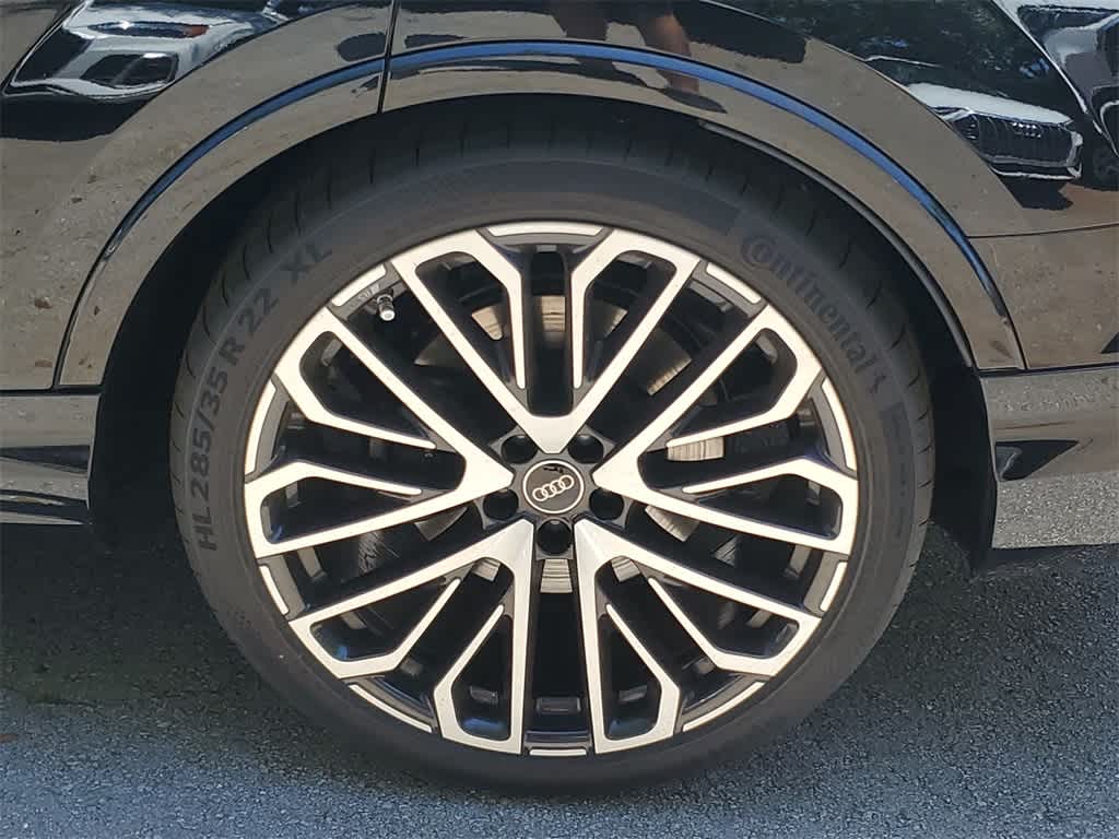 Thumbnail: 2025 Audi SQ7 - 16