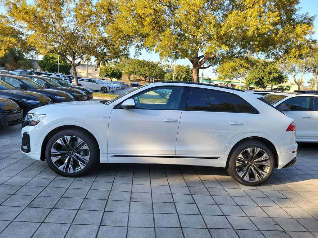 Thumbnail: 2026 Audi Q8 - 3