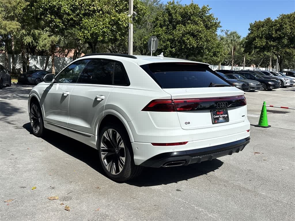 Thumbnail: 2025 Audi Q8 - 18