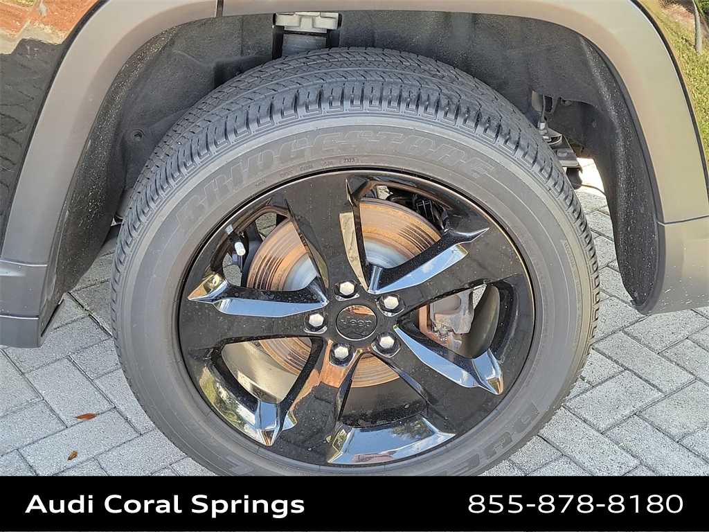 Thumbnail: 2023 Jeep Grand Cherokee L - 16