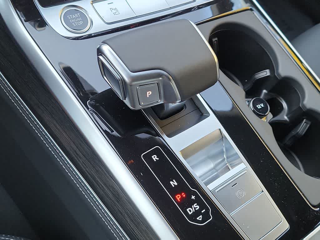 Thumbnail: 2026 Audi Q8 - 17