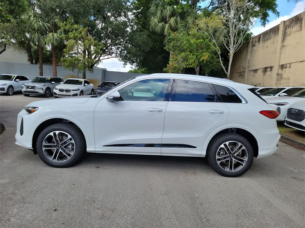 Thumbnail: 2025 Audi Q5 - 3