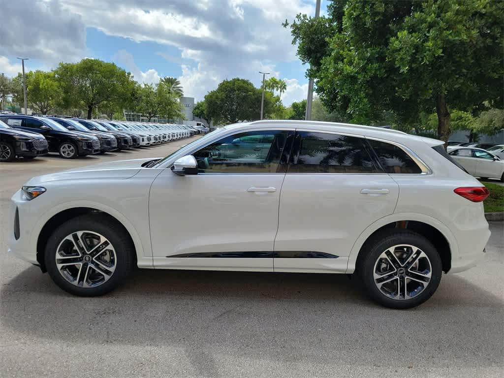 Thumbnail: 2025 Audi Q5 - 3