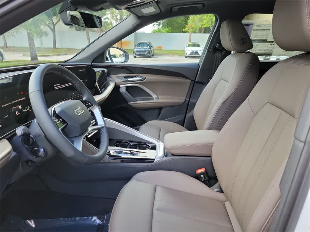 Thumbnail: 2025 Audi Q5 - 20