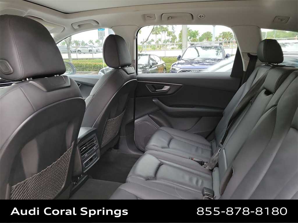 Thumbnail: 2022 Audi Q7 - 20