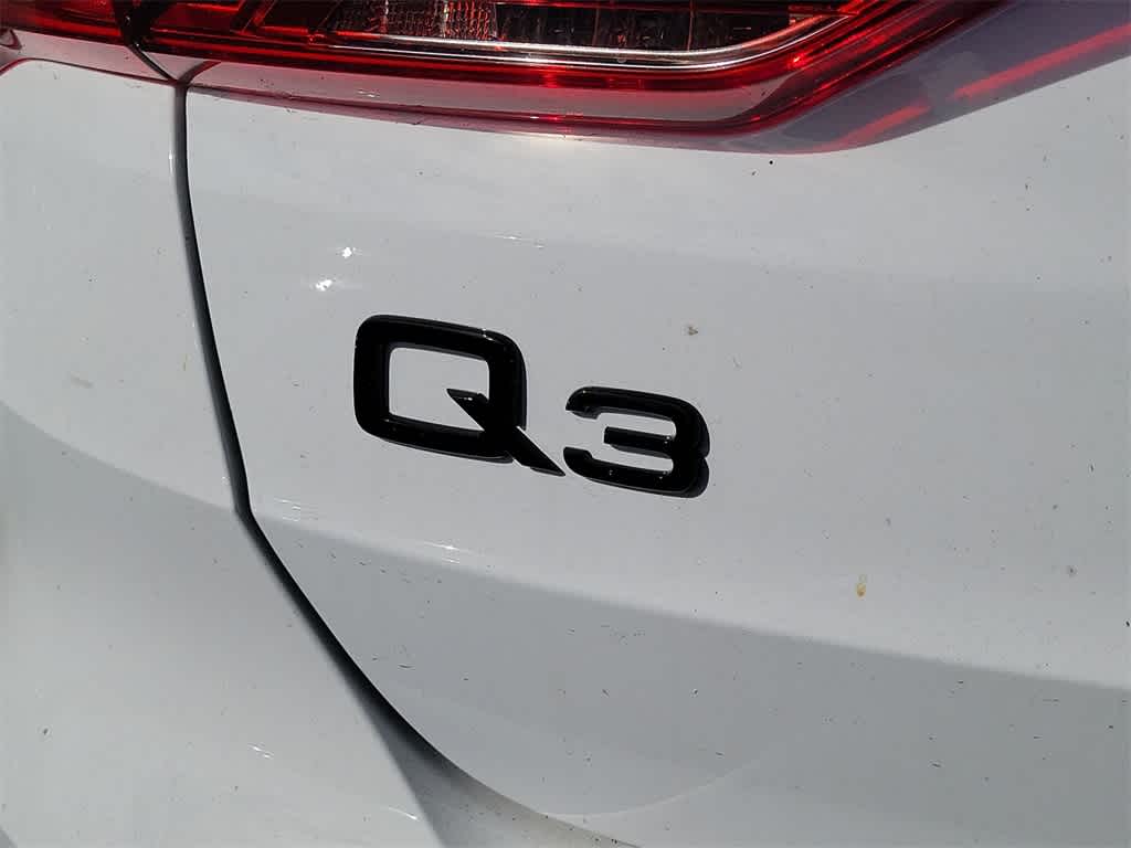 Thumbnail: 2025 Audi Q3 - 15