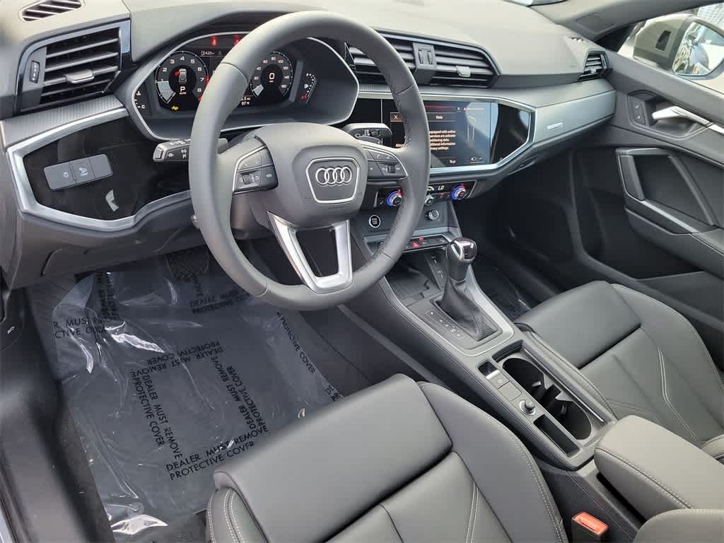 Thumbnail: 2025 Audi Q3 - 2