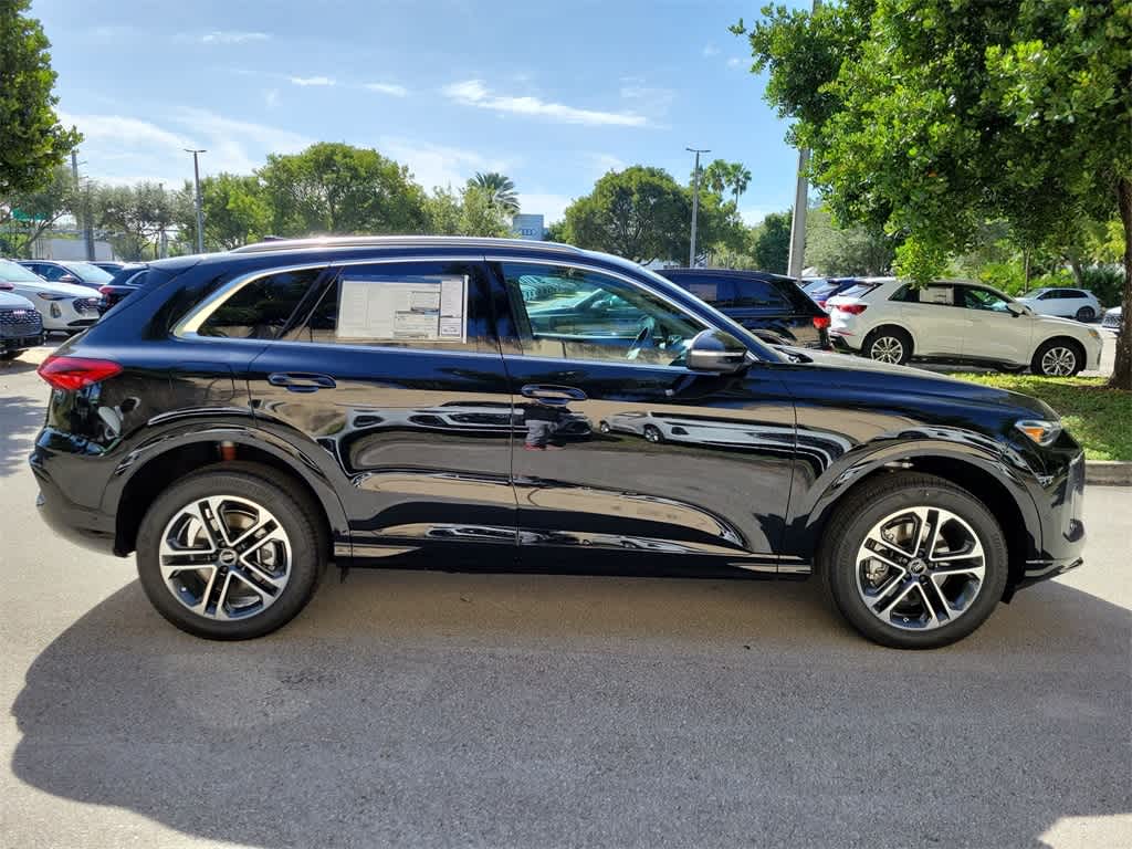 Thumbnail: 2025 Audi Q5 - 9