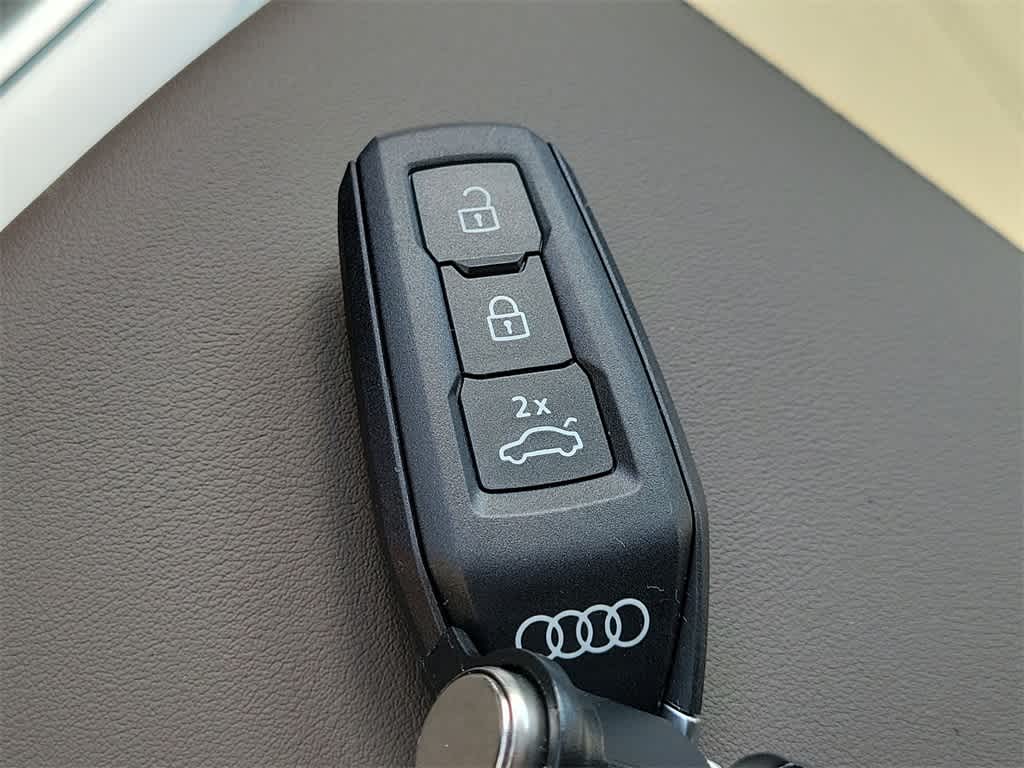 Thumbnail: 2025 Audi Q5 - 20