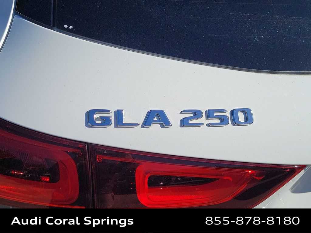 Thumbnail: 2022 Mercedes-Benz GLA - 15