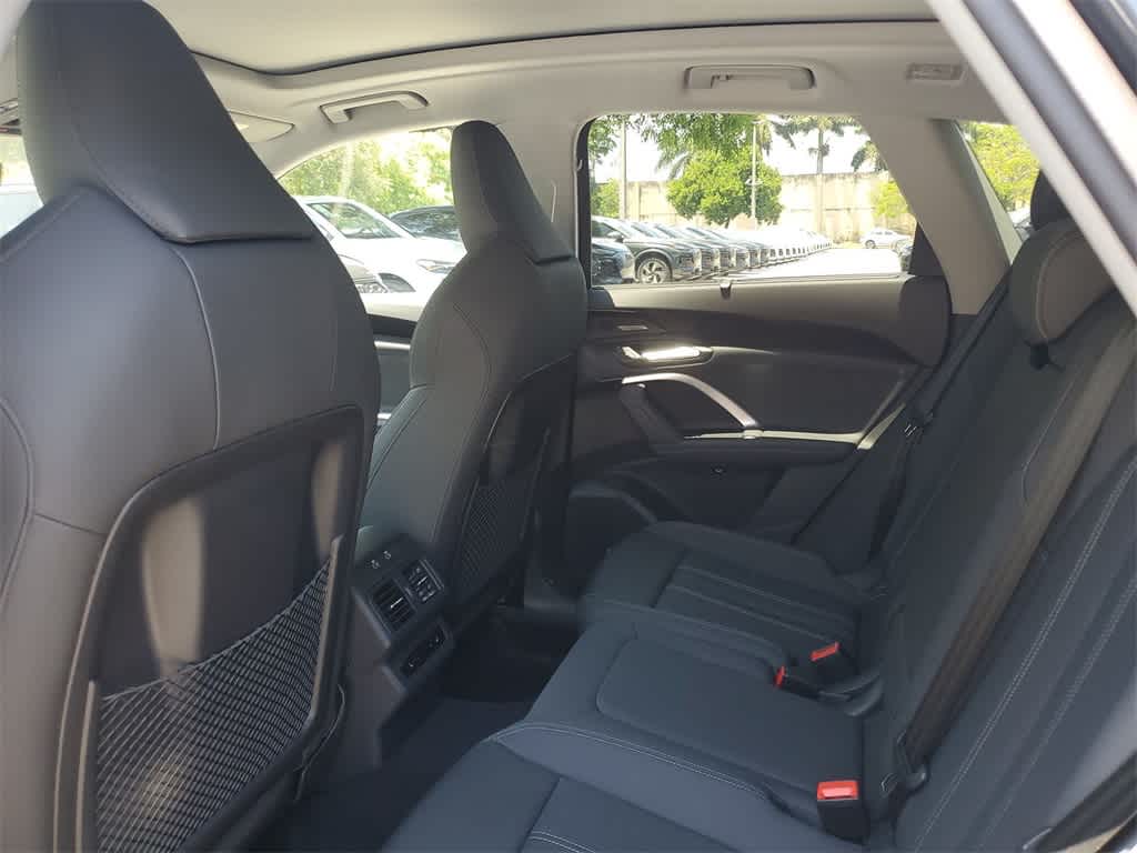 Thumbnail: 2025 Audi Q5 - 20