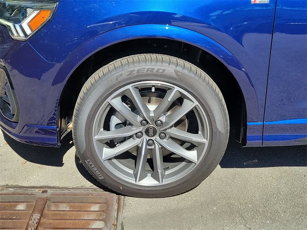 Thumbnail: 2025 Audi Q3 - 16