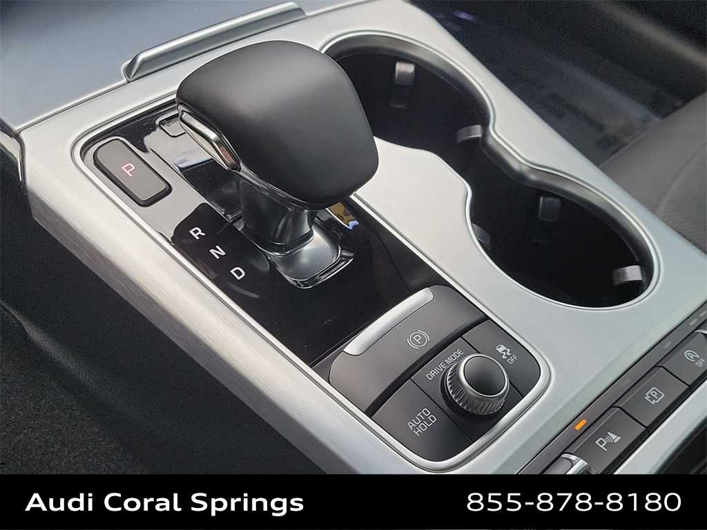 Thumbnail: 2023 Kia Stinger - 17