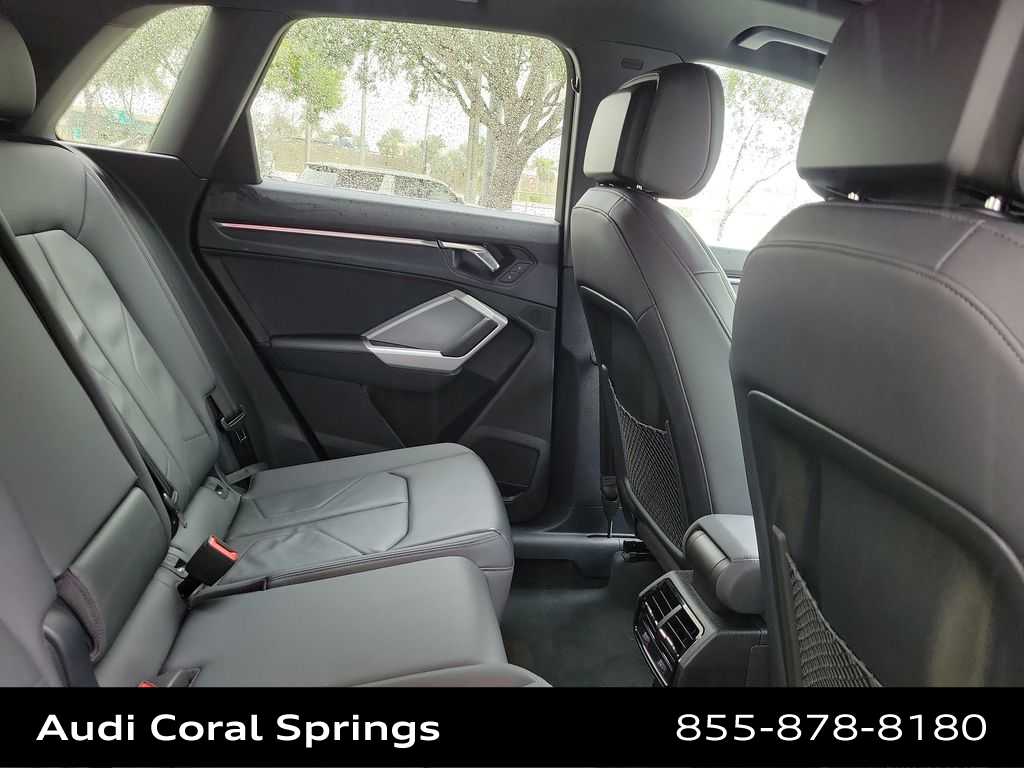 Thumbnail: 2022 Audi Q3 - 21