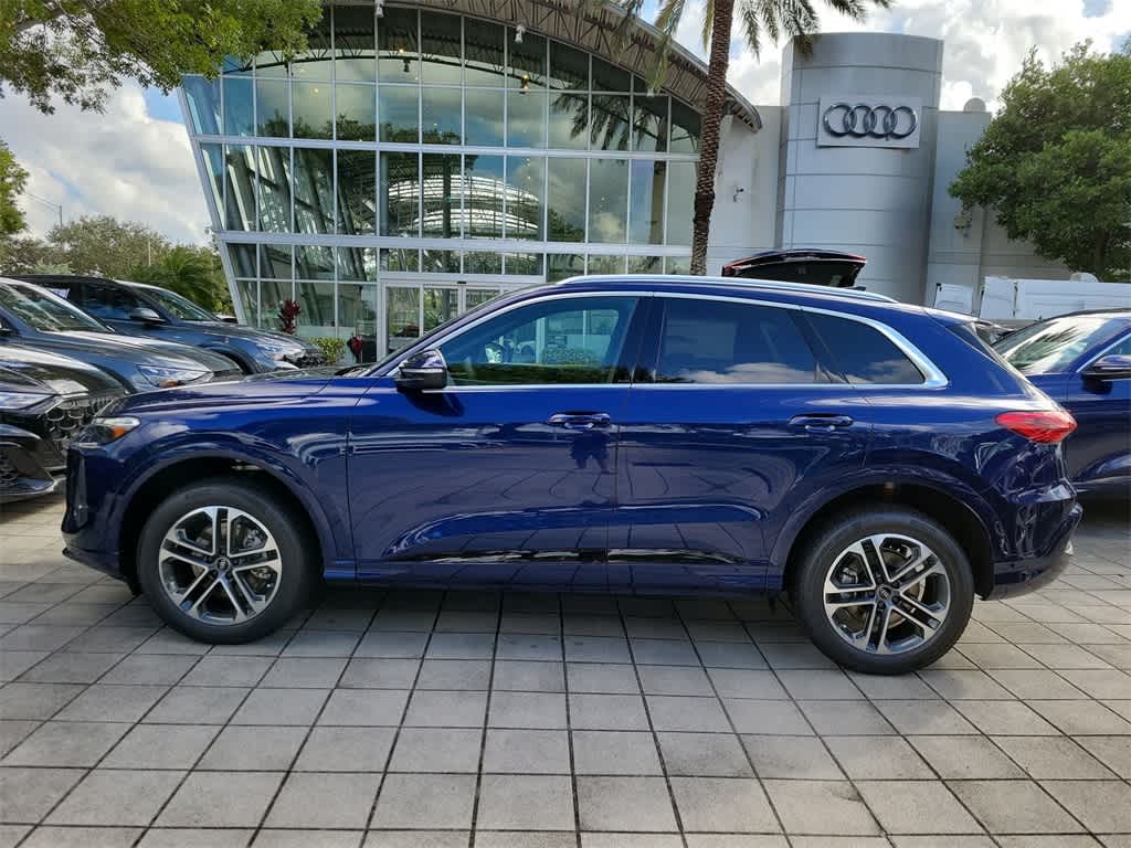 Thumbnail: 2025 Audi Q5 - 3