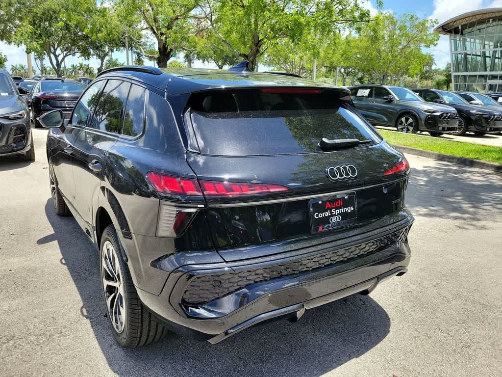 Thumbnail: 2026 Audi Q3 - 12