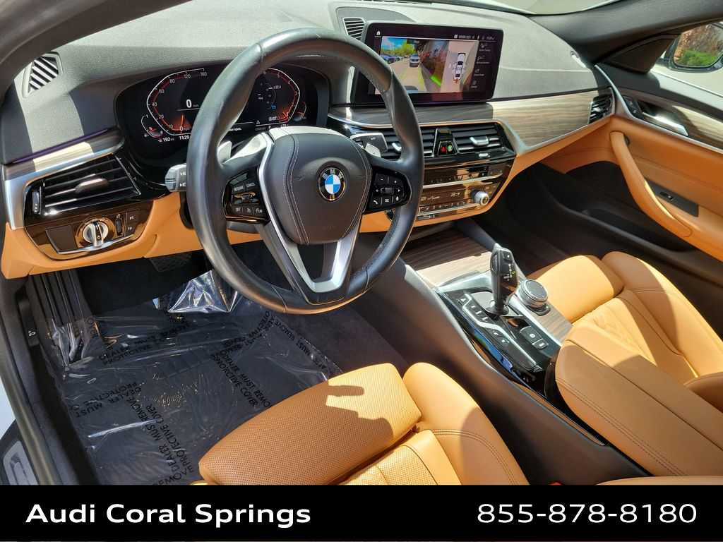 Thumbnail: 2021 BMW 5 Series - 10