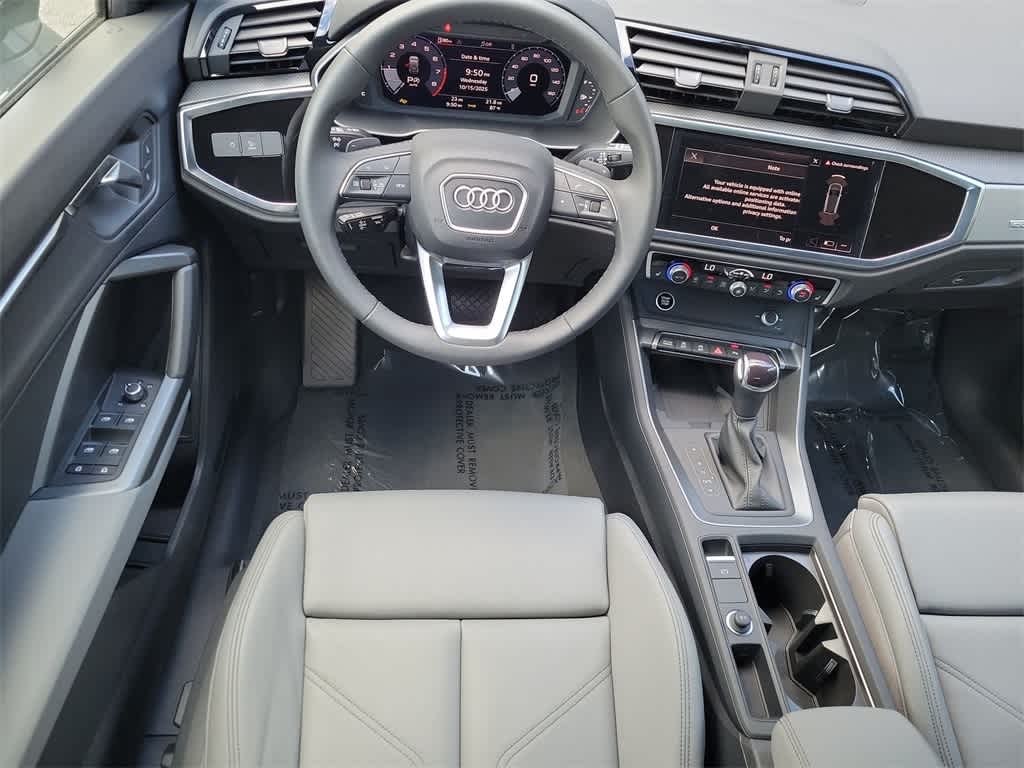 Thumbnail: 2025 Audi Q3 - 10